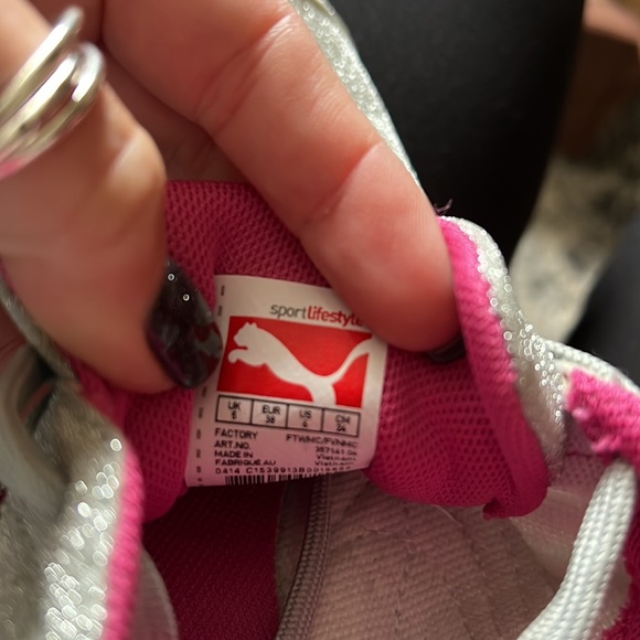 Puma - Picture 5 of 5